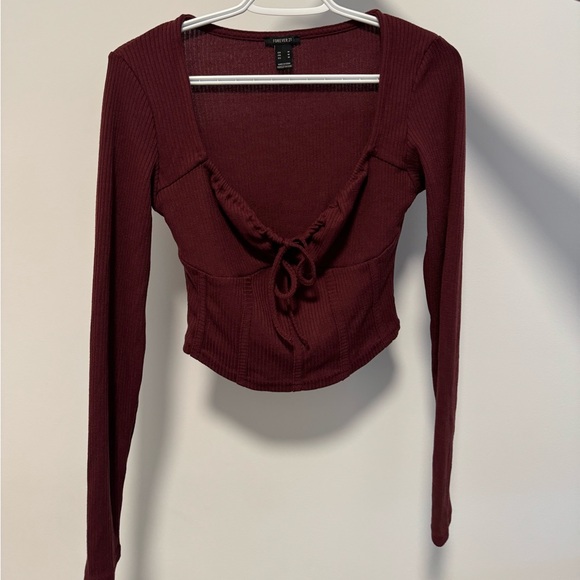 Burgundy ruched tie-front crop with corset design - Picture 1 of 3